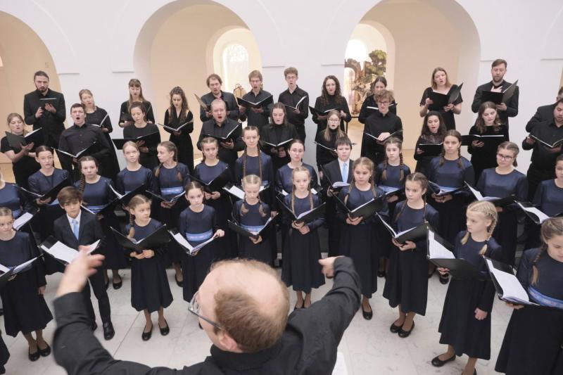 Arethasensemble und Kinderchor Voices of Munich - Das Nikolauswunder